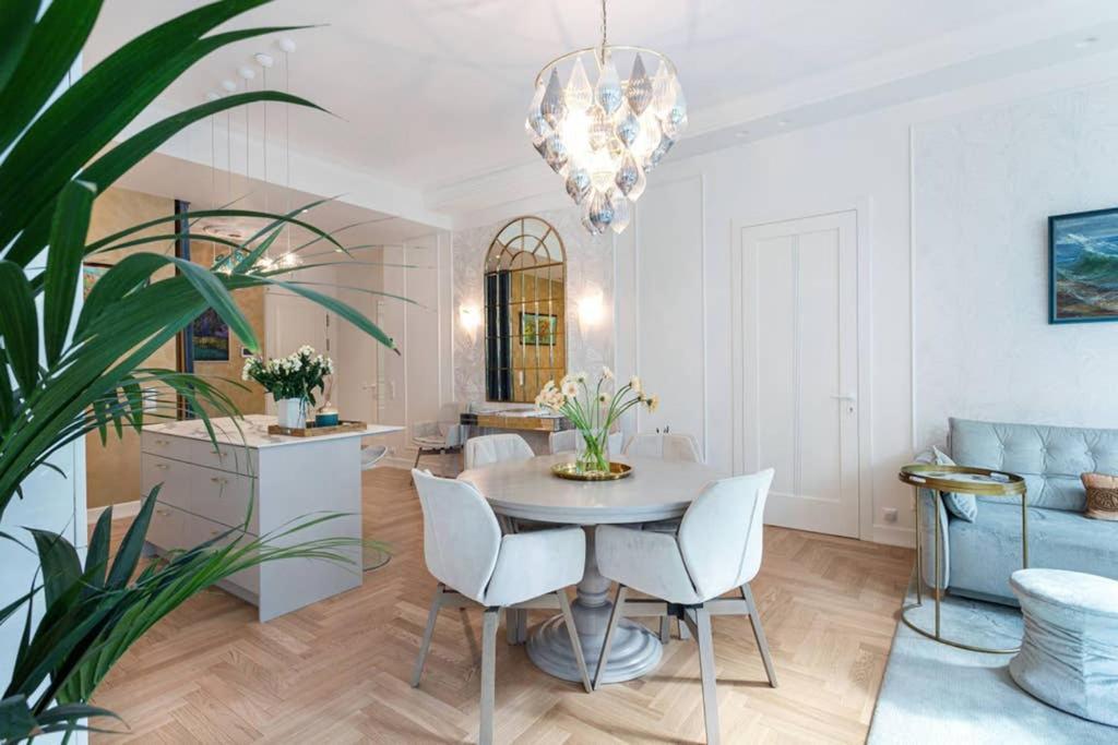 Jogailos Residence Peaceful Old Town Luxury 3 Bdr, 2 Bthr, Free Garage, Top-Speed Wifi VNO Eksteriør billede